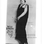 Miss Londy World`s Tallest Lady Circus Sideshow-Performer