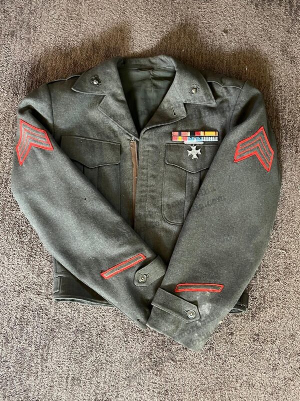 Lyle Tuttle Marine Uniform with Military Medals